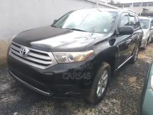 Toyota Highlander 2.7L 2WD 2013 Black