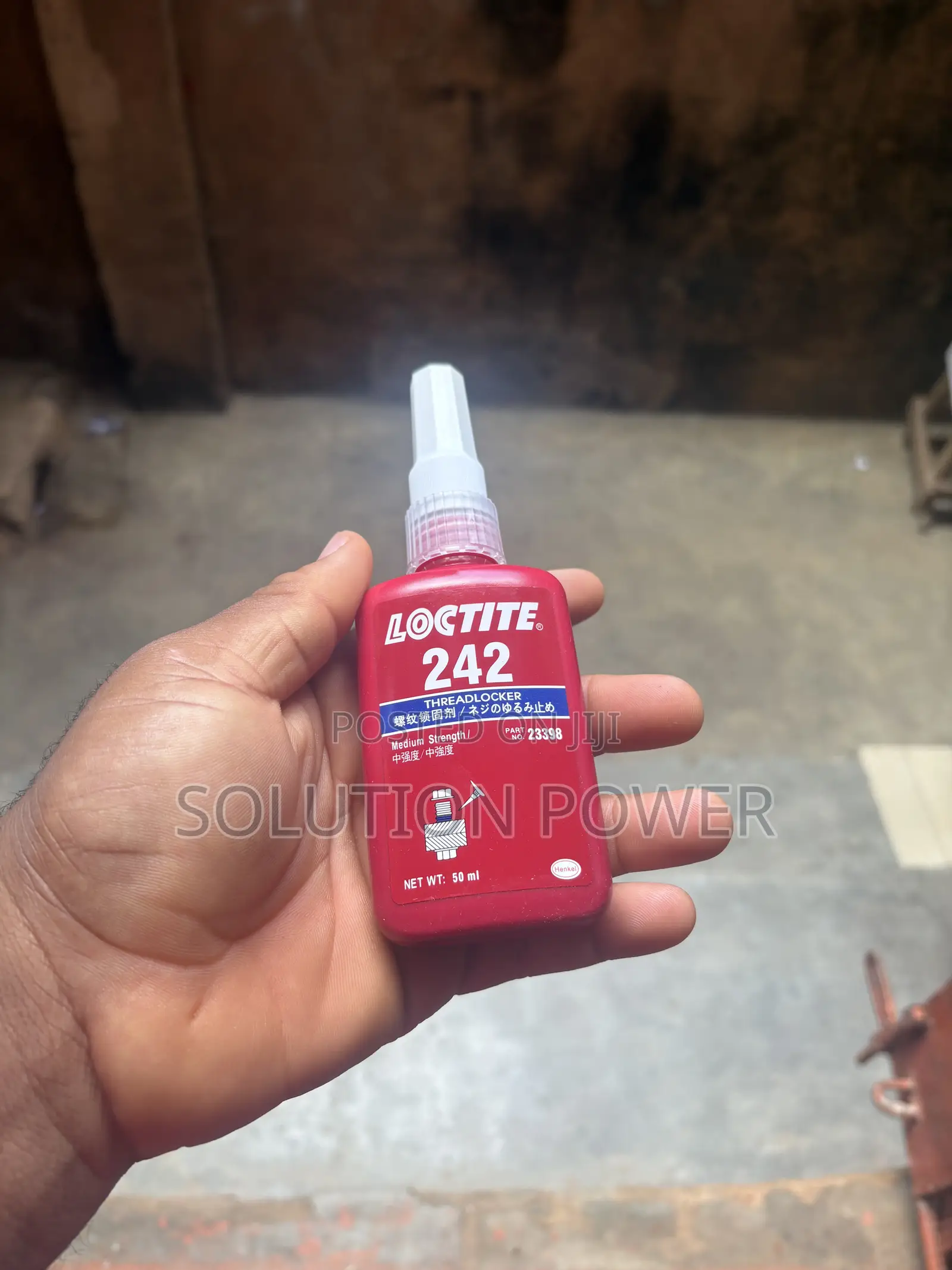 Loctite. 242