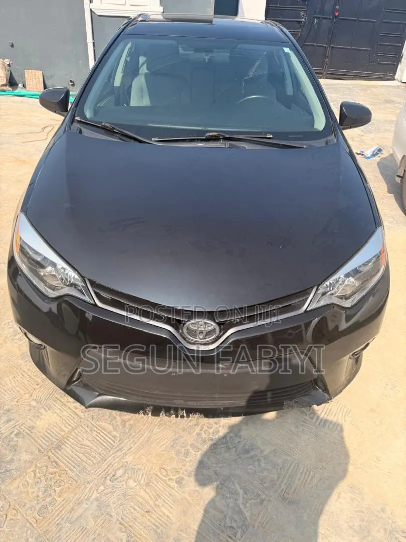 Toyota Corolla 2015 Black