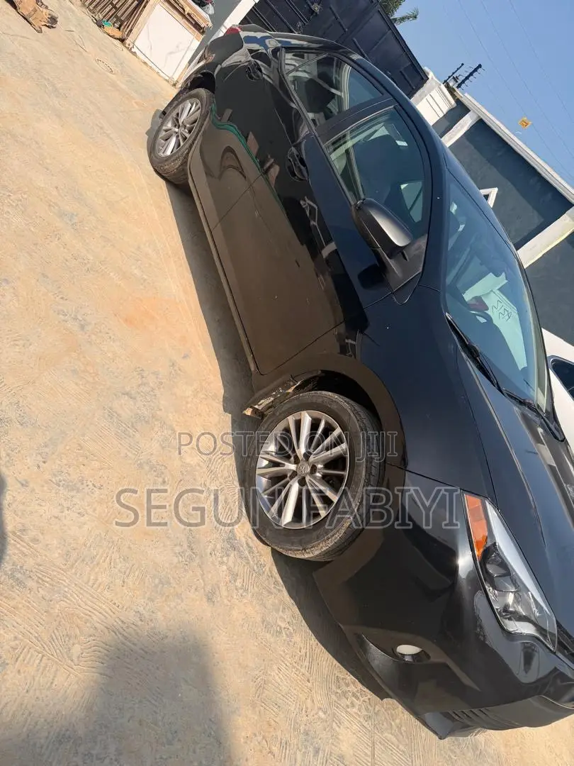 Toyota Corolla 2015 Black