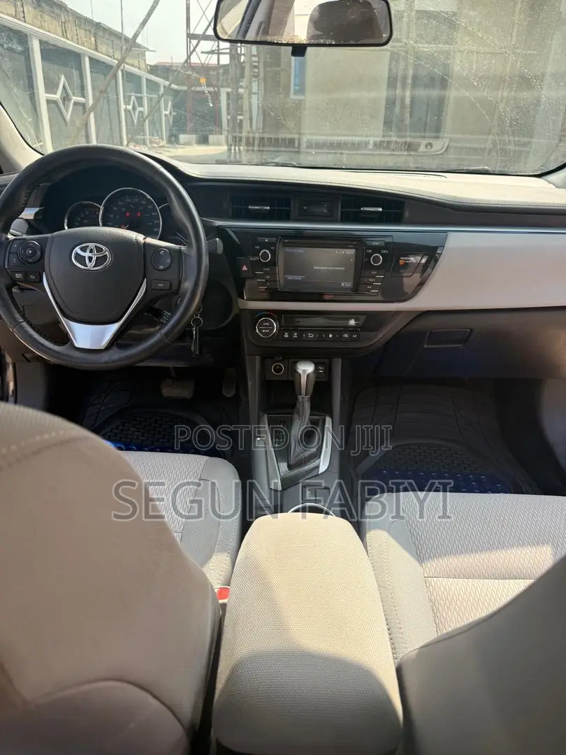 Toyota Corolla 2015 Black