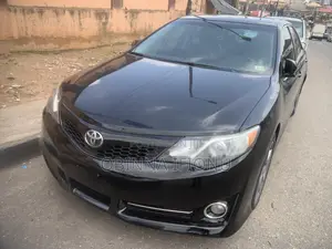 Toyota Camry SE 4dr Sedan (2.5L 4cyl 6A) 2013 Black