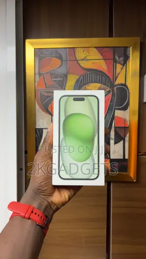 Apple iPhone 15 128 GB Green