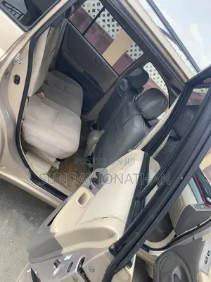 Toyota Highlander V6 2005 Gold