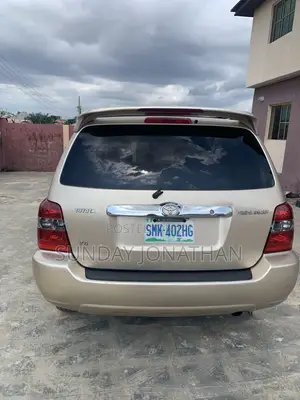 Toyota Highlander V6 2005 Gold
