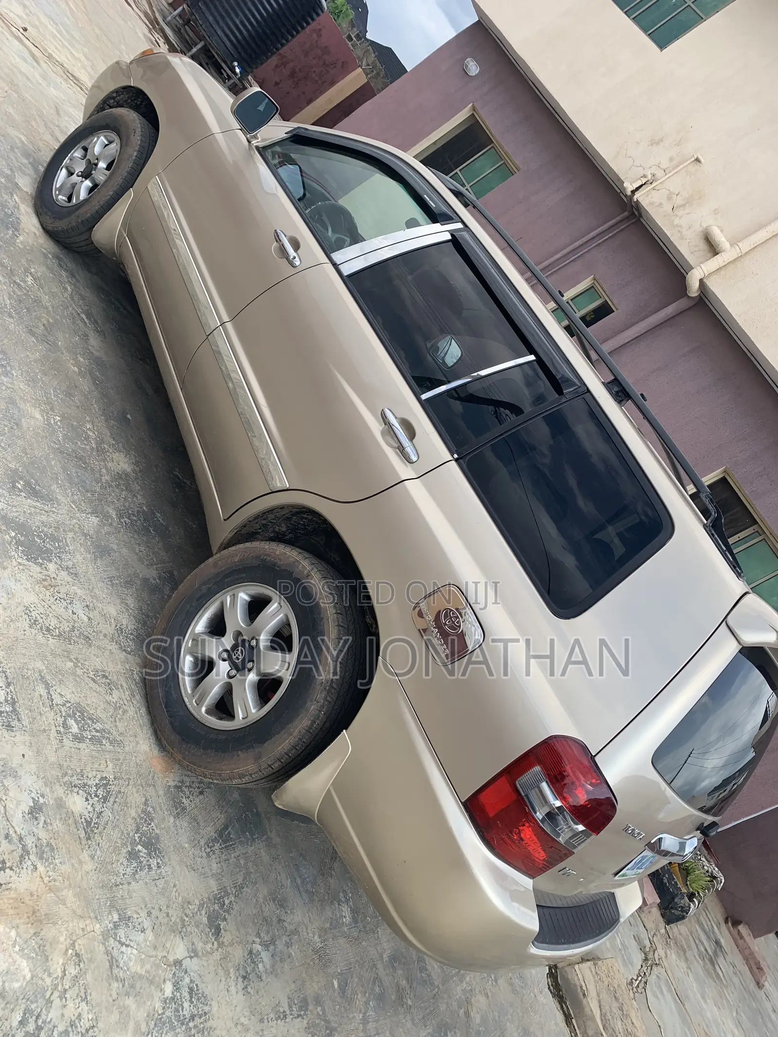 Toyota Highlander V6 2005 Gold