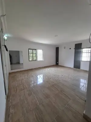 2bdrm Block of Flats in Lekki Phase 1 for rent