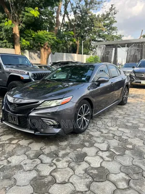 Toyota Camry 2018 Gray