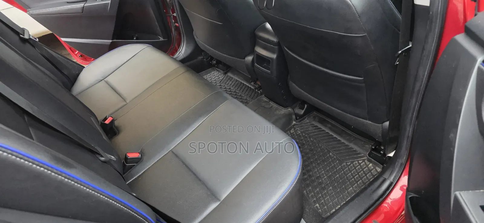 Toyota Corolla XSE (1.8L 4cyl 2A) 2019 Red