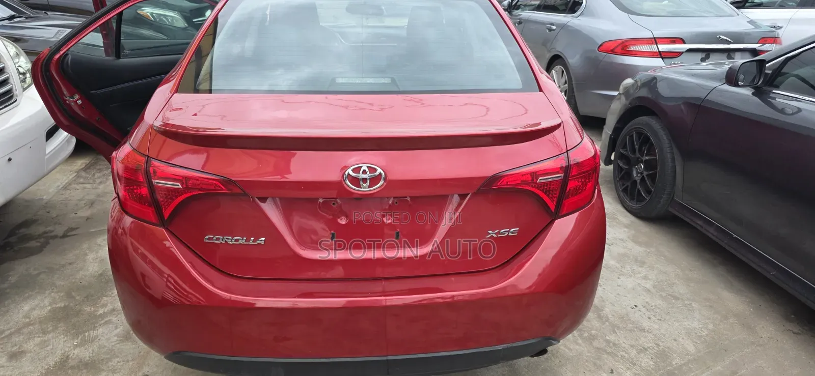 Toyota Corolla XSE (1.8L 4cyl 2A) 2019 Red