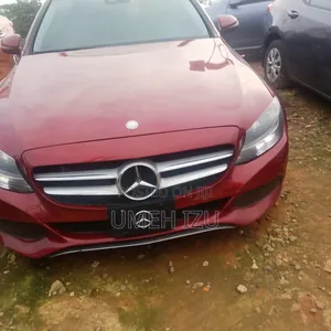 Mercedes-Benz C300 2016 Red