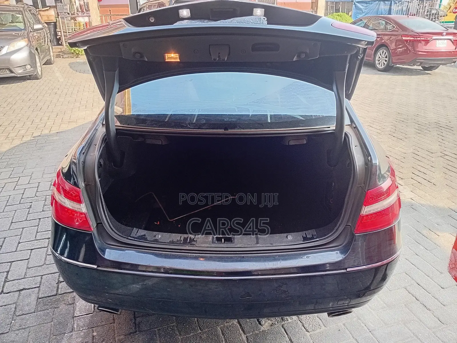 Mercedes-Benz E350 Base 2dr Coupe RWD (3.5L 6cyl 7A) 2012 Black