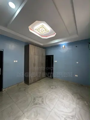 5bdrm Townhouse / Terrace in Private, Jahi for rent