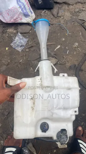 Wiper Water Can for Toyota Corolla 2014 2015 2016 2017 2018 Tocumbo