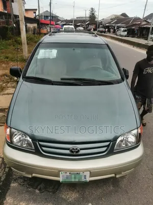 Toyota Sienna 2000 Silver
