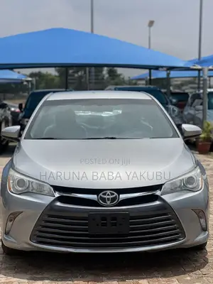 Toyota Camry LE 4dr Sedan (2.5L 4cyl 6A) 2015 Silver