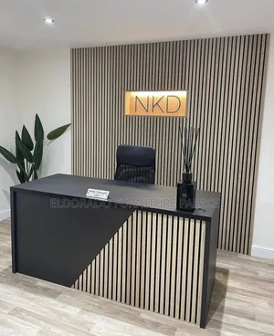 Reception Desk With Wall Design