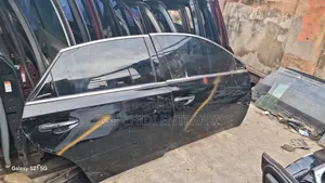 Toyota Door Avalon 2016