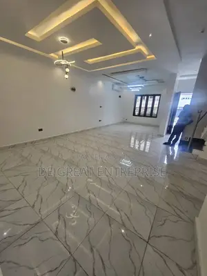 6bdrm Townhouse / Terrace in Private, Guzape District for rent