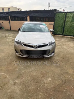 Toyota Avalon XLE Premium 4dr Sedan (3.5L 6cyl 6A) 2014 Gold