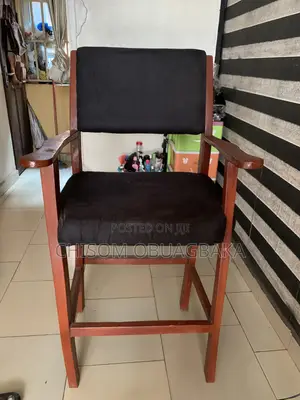 Make Up Chair