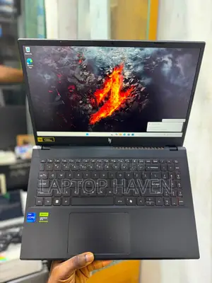 Laptop Acer Nitro V 15 16GB Intel Core i7 SSD 1T