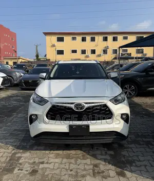 Toyota Highlander XLE 2021 White