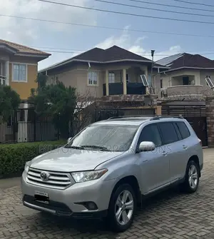 Toyota Highlander Limited 2012 Silver