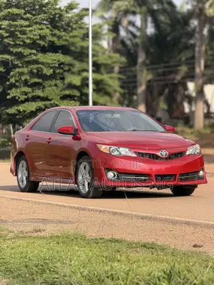 Toyota Camry SE 4dr Sedan (2.5L 4cyl 6A) 2015 Red