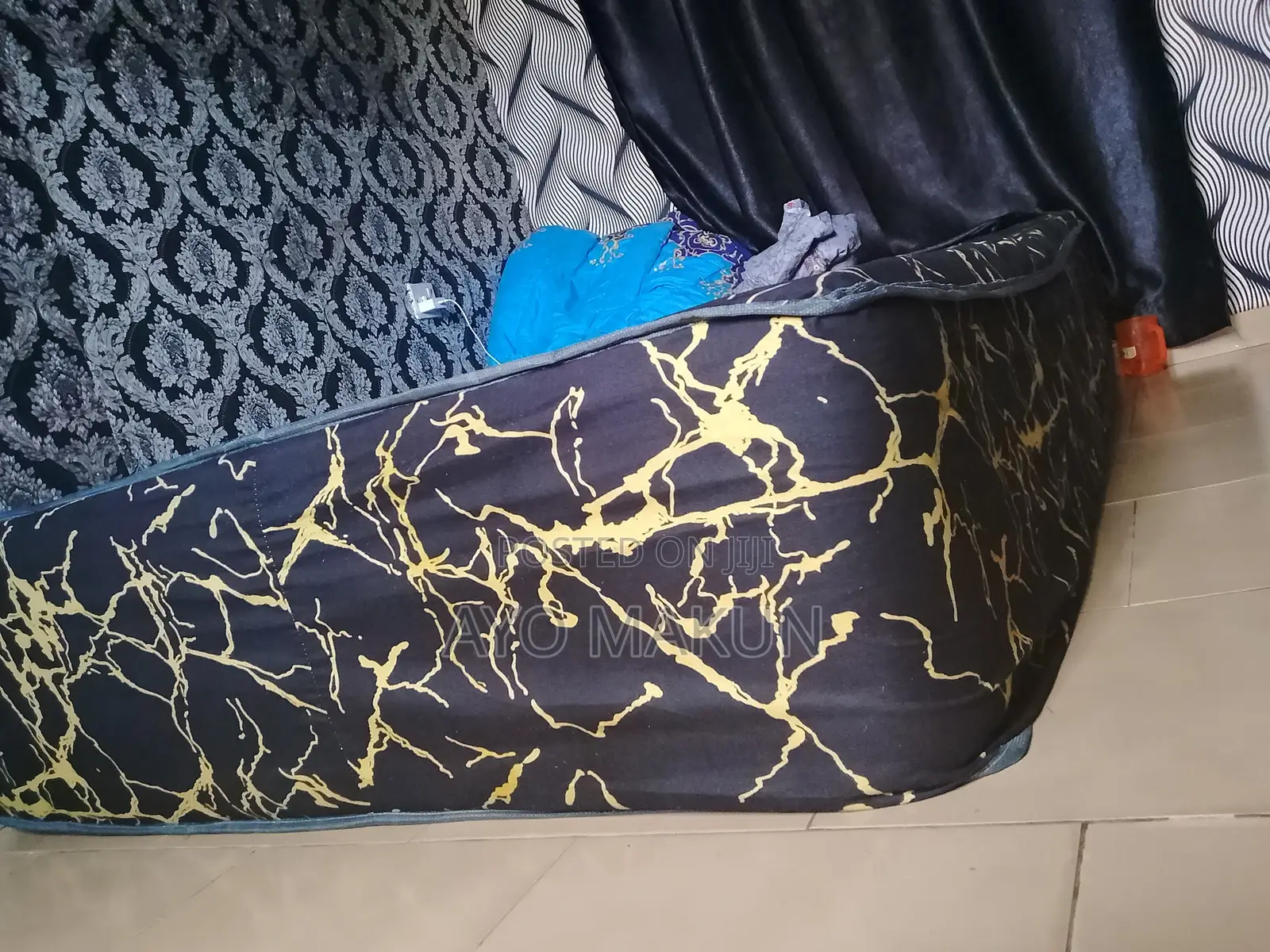 An Orthopedic Big Bed