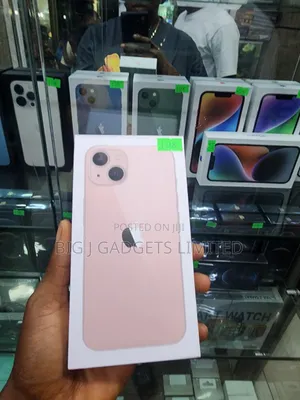 New Apple iPhone 13 128 GB Pink
