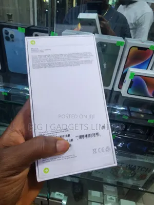 New Apple iPhone 13 128 GB Pink