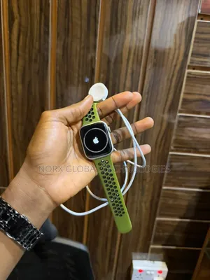 Iwatch Series 7 45mm
GPS