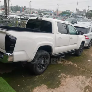 Toyota Tacoma 2020 White