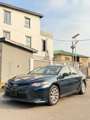 Toyota Camry 2018 Blue