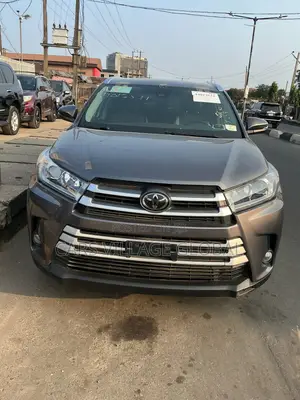 Toyota Highlander 2019 Beige