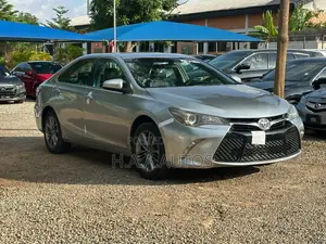 Toyota Camry SE 4dr Sedan (2.5L 4cyl 6A) 2016 Silver