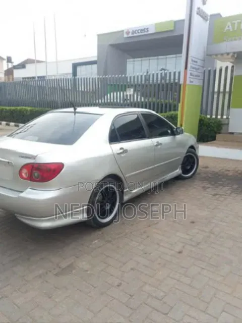 Toyota Corolla 2004 Silver