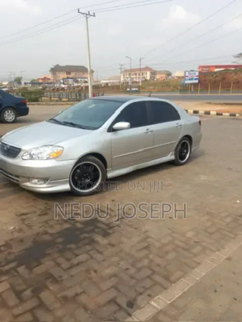 Toyota Corolla 2004 Silver