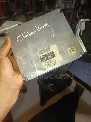 Toyota Solara 2004/2005 ECU Brainbox.