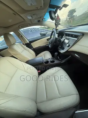 Toyota Avalon Limited Sedan FWD (3.5L 6cyl 6A) 2013 Green