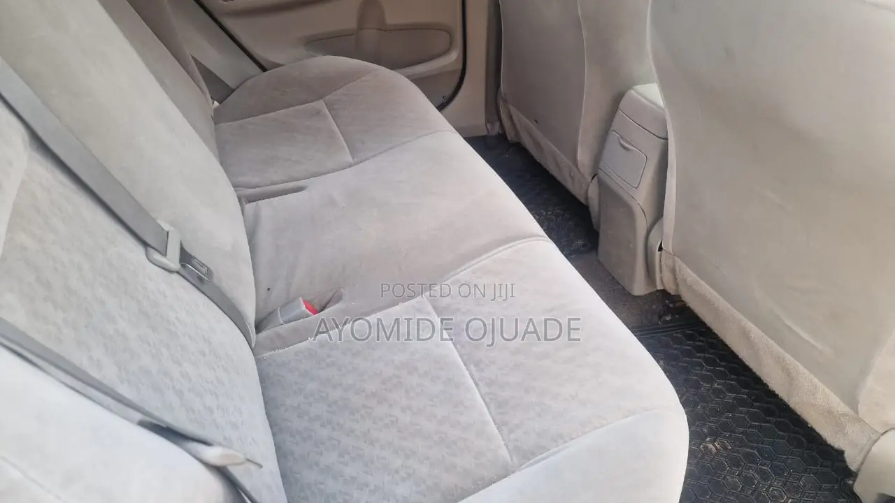 Toyota Corolla 2010 Black