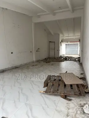 Spacious Commercial Space in a Strategic Location