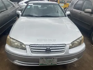 Toyota Camry Automatic 1999 Silver