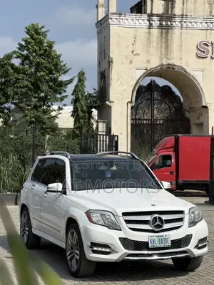 Mercedes-Benz GLK-Class 350 4MATIC 2014 White