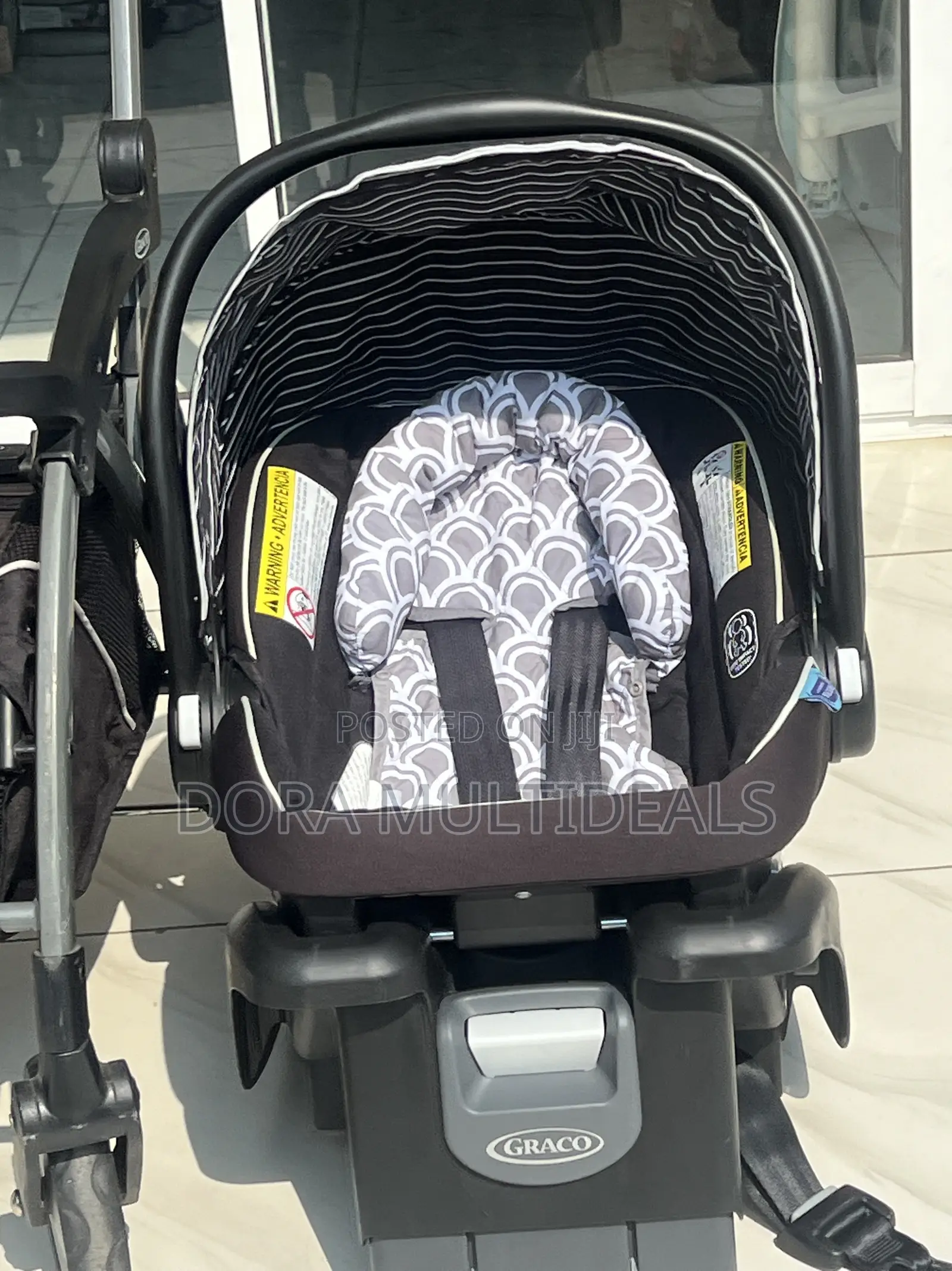 Graco 3in1 Carrier, Car Seat, Stroller Complete Travel System