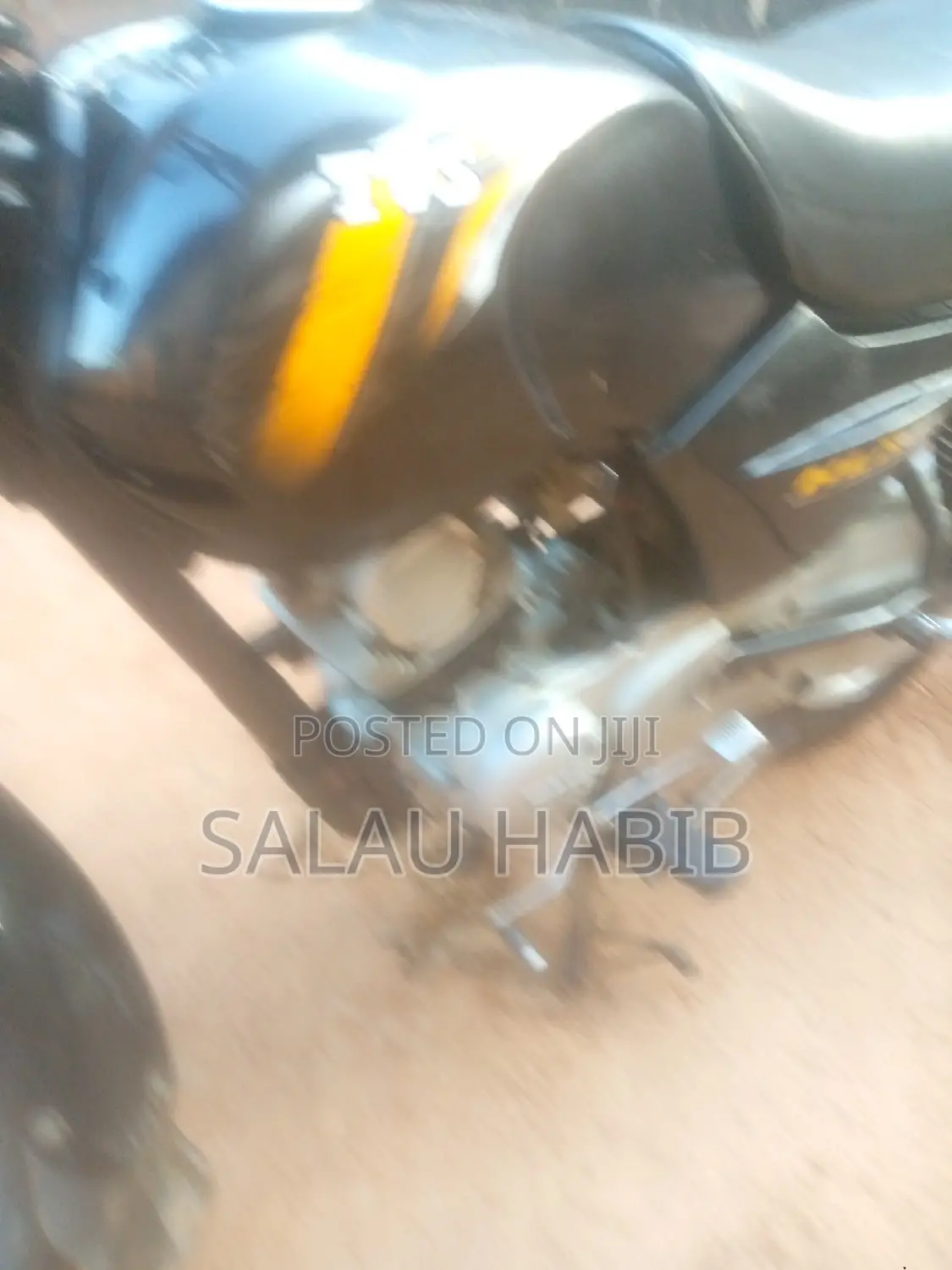 TVS HLX 125 2022 Red