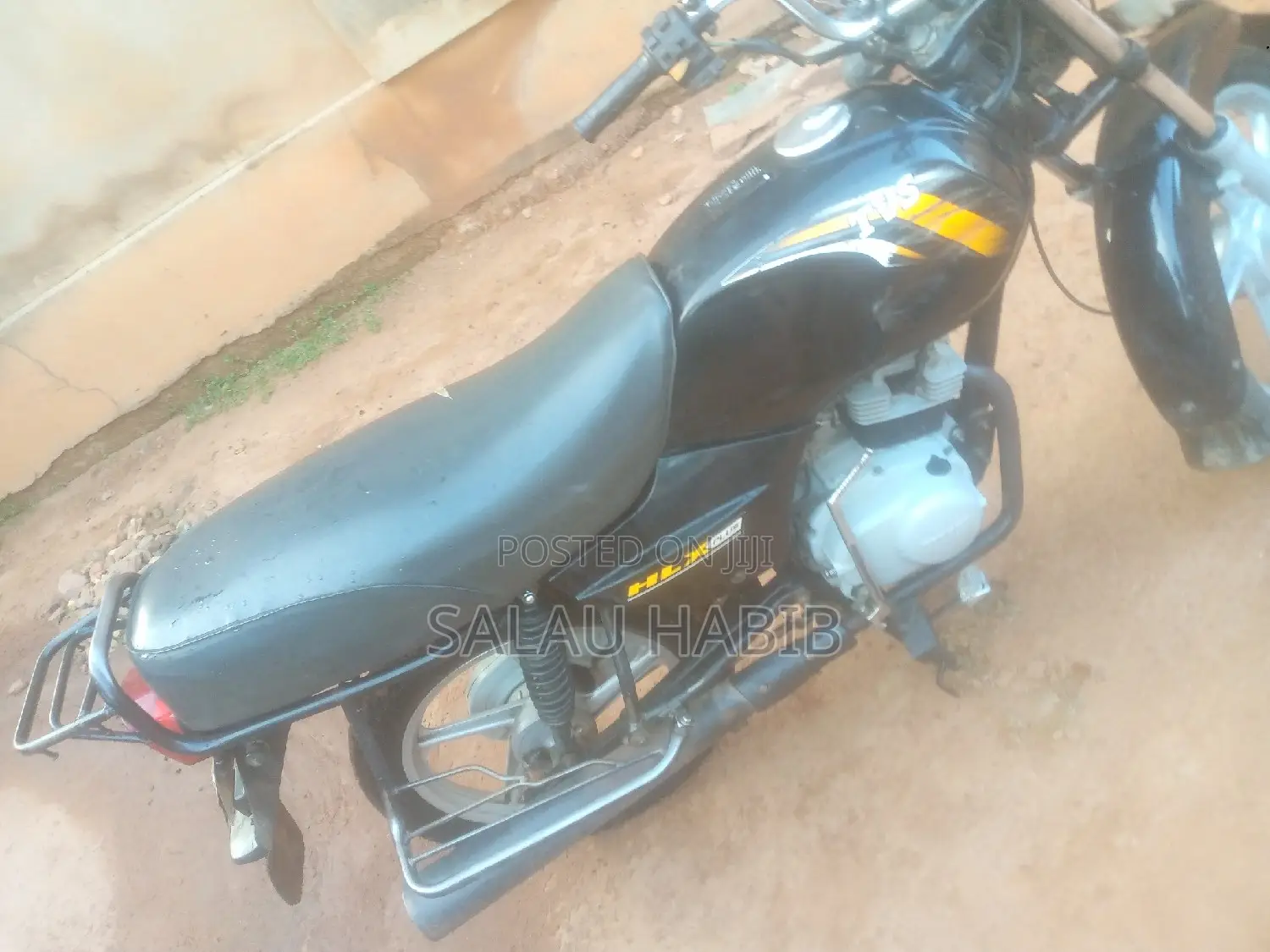 TVS HLX 125 2022 Red