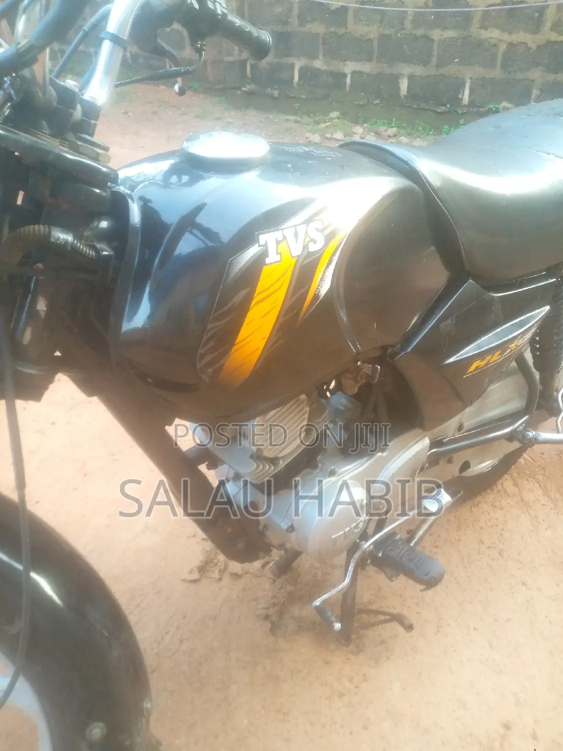 TVS HLX 125 2022 Red