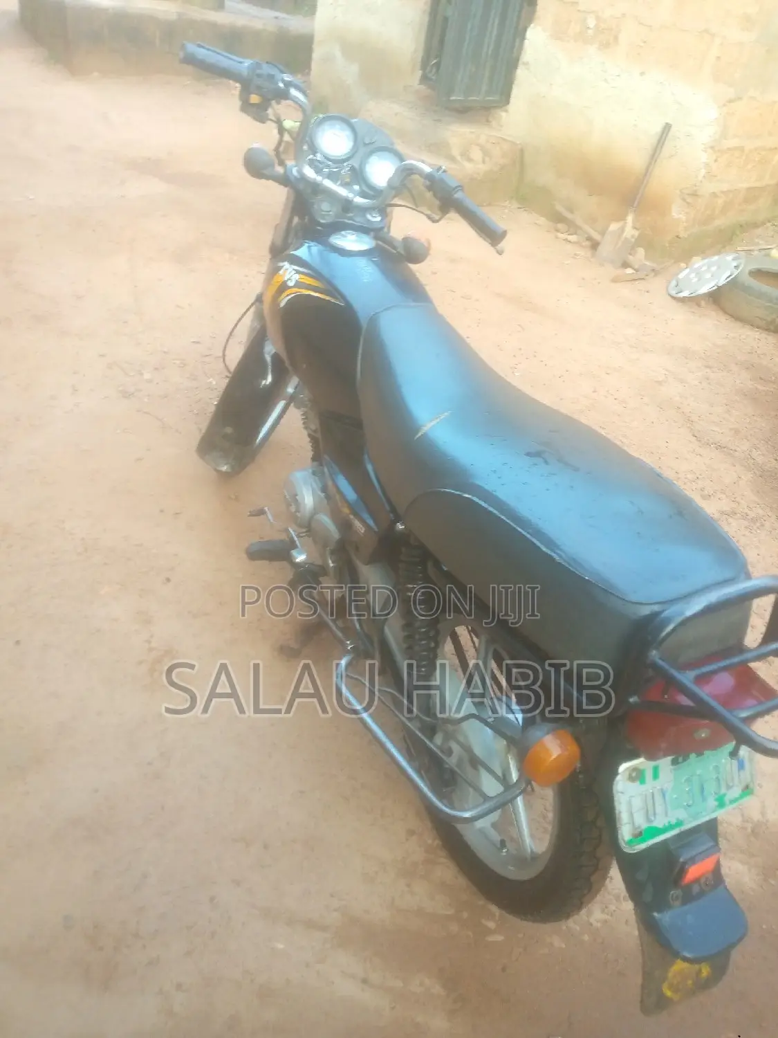 TVS HLX 125 2022 Red